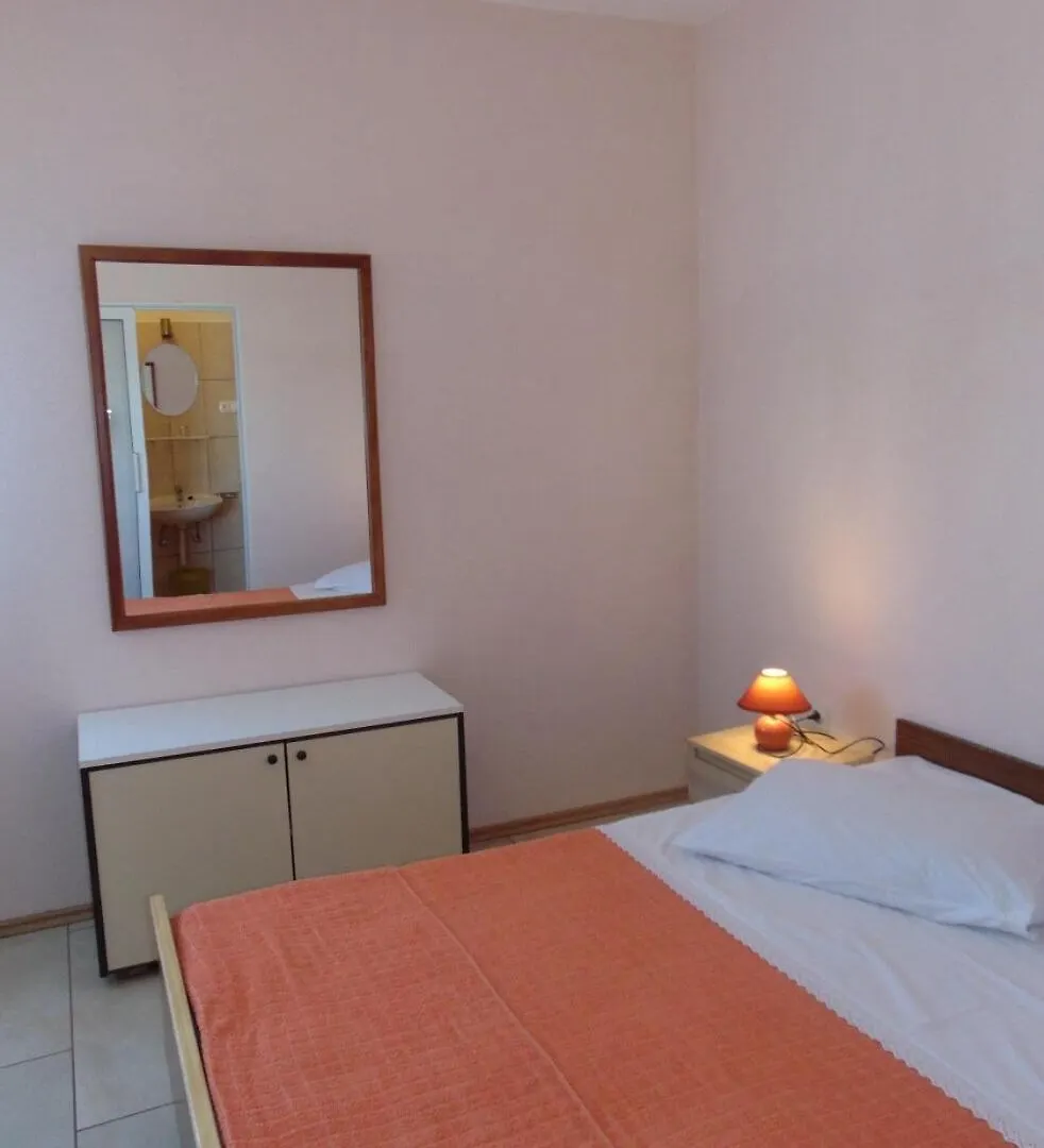 Apartments Petar - Garden With Bbq Kampor 0*,