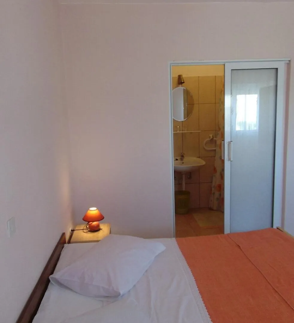 Apartments Petar - Garden With Bbq Kampor